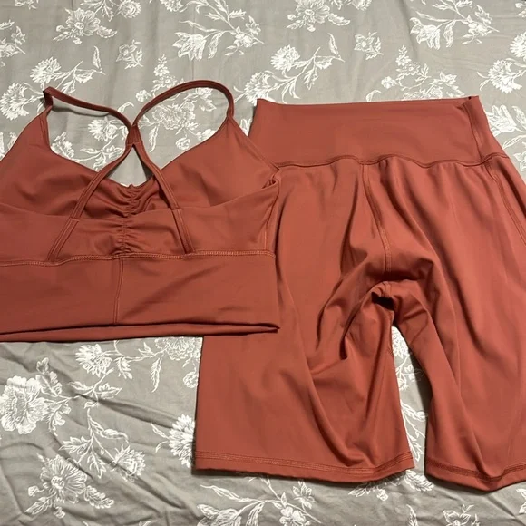 Gymshark Rose Brown Sports Bra & Shorts Set - Picture 3 of 3